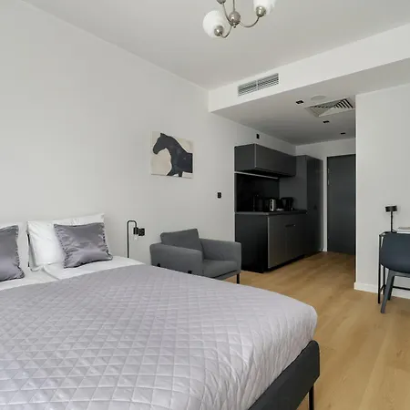 Klimatyzowane W Samym Centrum Poznania - Plac Wolnosci By Renters Apartment *