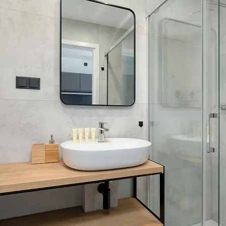 Klimatyzowane W Samym Centrum Poznania - Plac Wolnosci By Renters Apartment Poznan